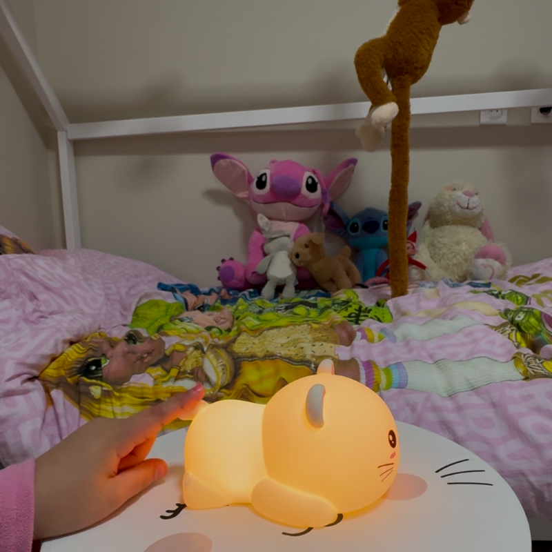 Minoo - la veilleuse chat câline pour des nuits paisibles 🐱✨